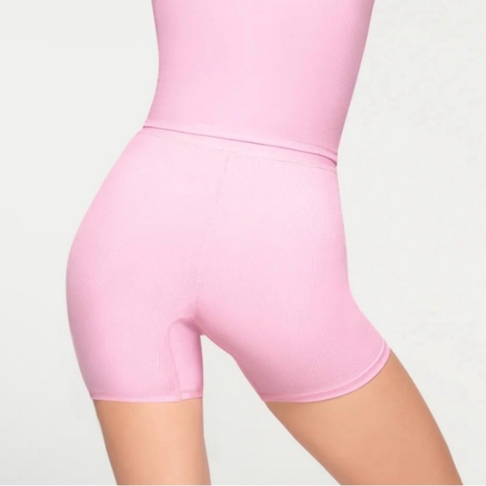 🍬 SKIMS Soft Lounge Rib Boxer |  Bubble Gum | XS | NWT 🍬 - Picture 2 of 7